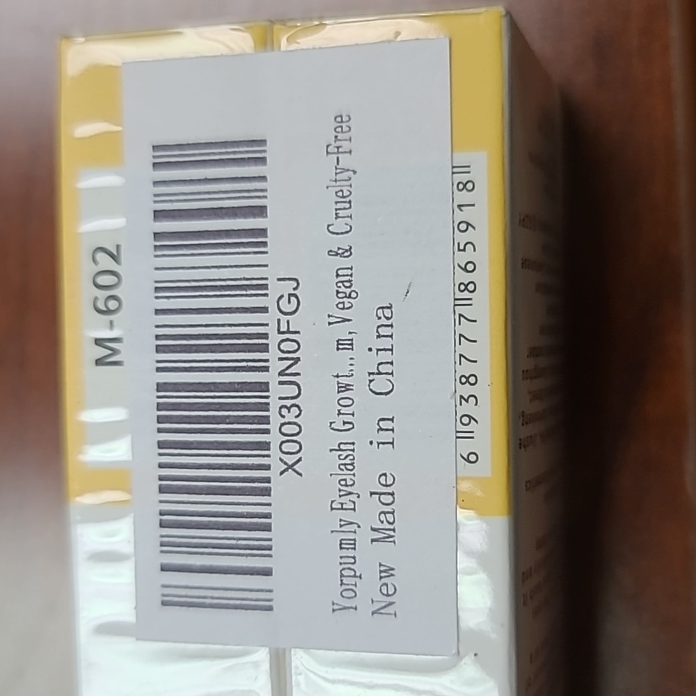 Fall in Color EYELASH FLUID - Picture 4 of 4